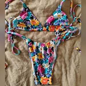 SNRKLBR Floral VICE Bikini Set M/L